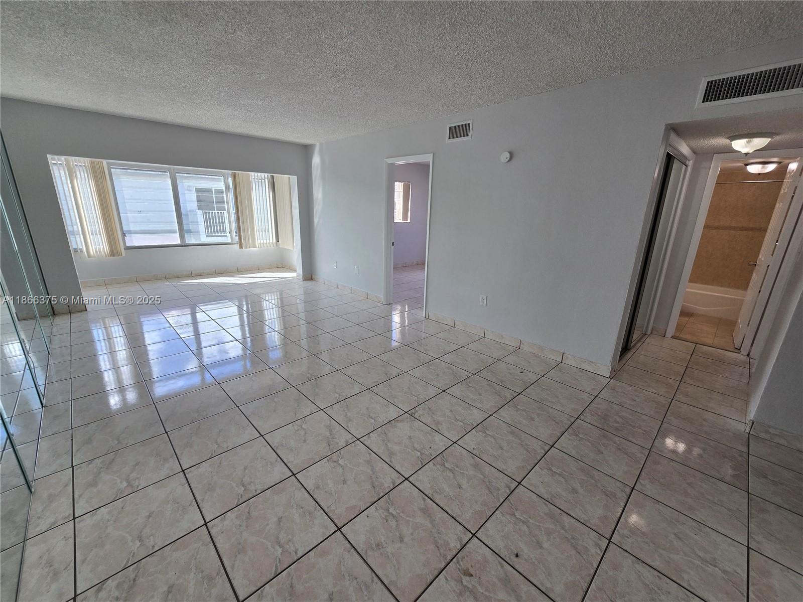 120 Royal Palm Road, Unit 209 Hialeah Gardens, FL 33016 - Photo 9 of 85