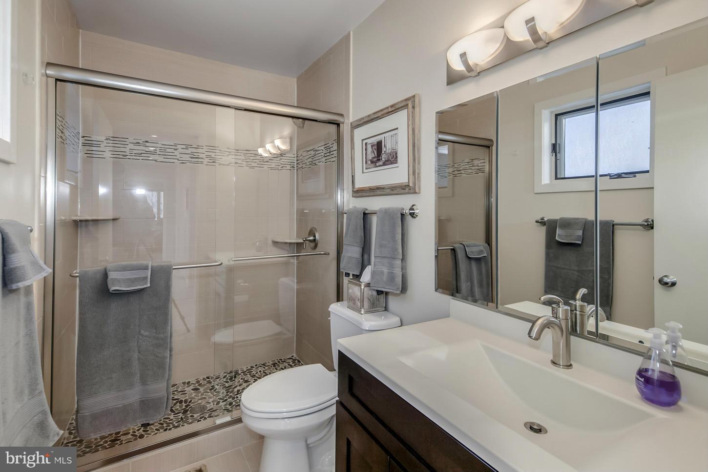 1933 Birch Road McLean, VA 22101 - Photo 26 of 30 Bath