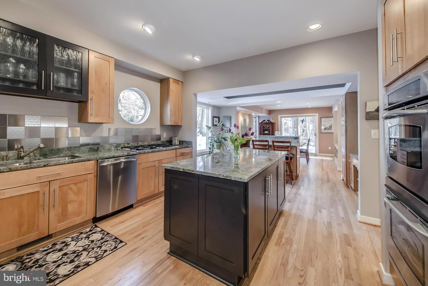 1933 Birch Road McLean, VA 22101 - Photo 8 of 30 Kitchen