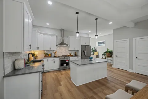 $650,000 | 2015 9th Avenue North, Nashville, TN 37208