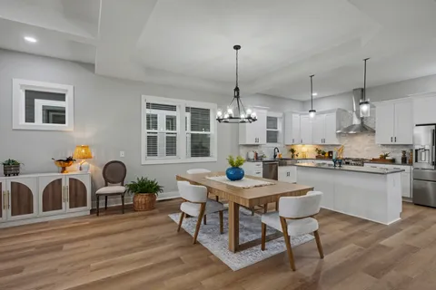 $650,000 | 2015 9th Avenue North, Nashville, TN 37208