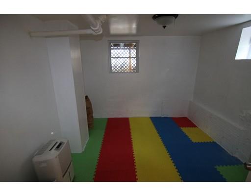 934 Main Street Holyoke, MA 01040 - Photo 9 of 12