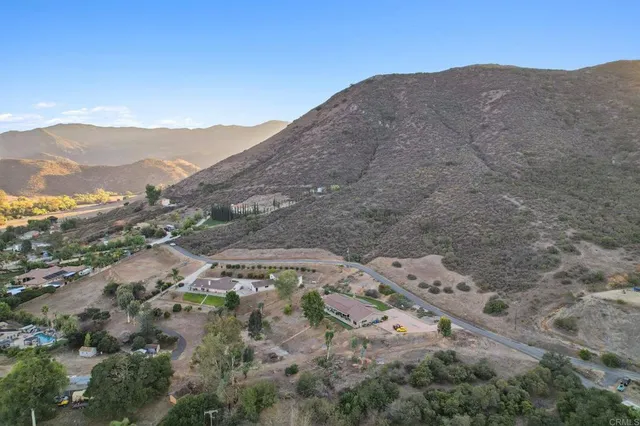 a house view with a outdoor space