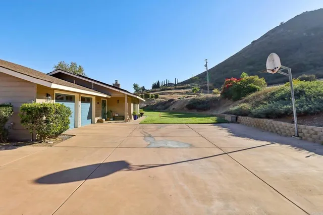 $1,049,900 | 14748 Quail Haven Lane, El Cajon, CA 92019