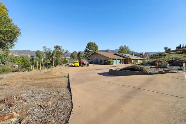 $1,049,900 | 14748 Quail Haven Lane, El Cajon, CA 92019