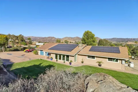 $1,049,900 | 14748 Quail Haven Lane, El Cajon, CA 92019