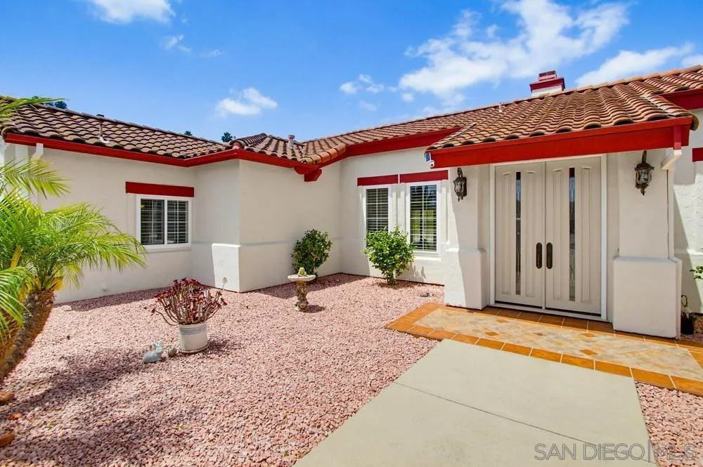 2071 Winamar Place Escondido, CA 92029 - Photo 3 of 43