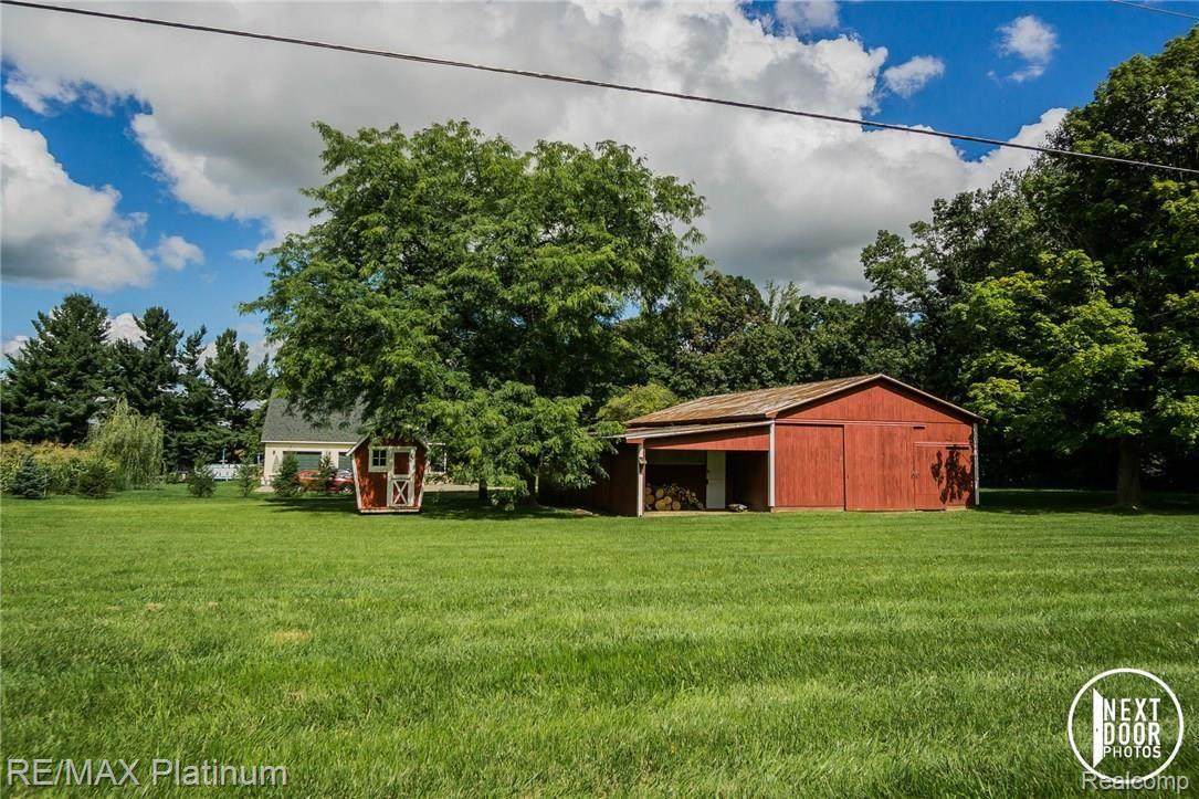3720 Norton Road Howell, MI 48843 - Photo 7 of 40 DSC01036.jpg