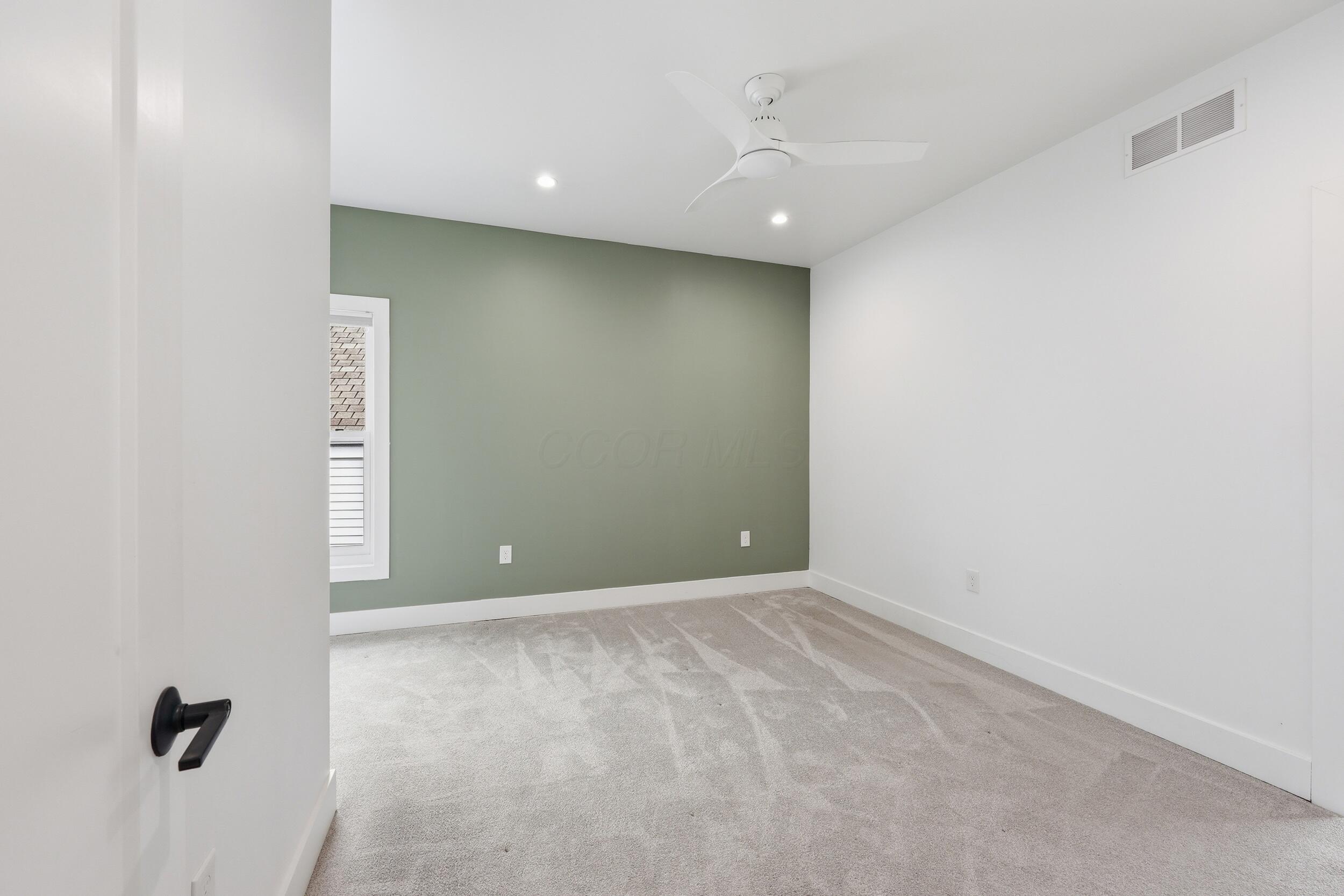 1102 Summit Street Columbus, OH 43201 - Photo 15 of 44 18_072a9582