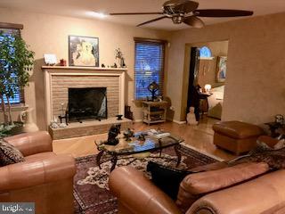 123 Rabbit Run Road Sewell, NJ 08080 - Photo 12 of 25 Family room