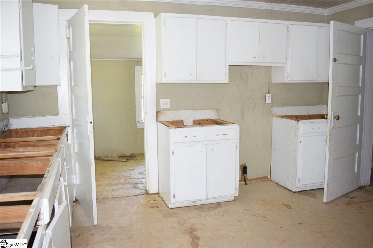 554 Snow Street, Unit TRACT B Greer, SC 29651 - Photo 9 of 20 Gallery Image 9