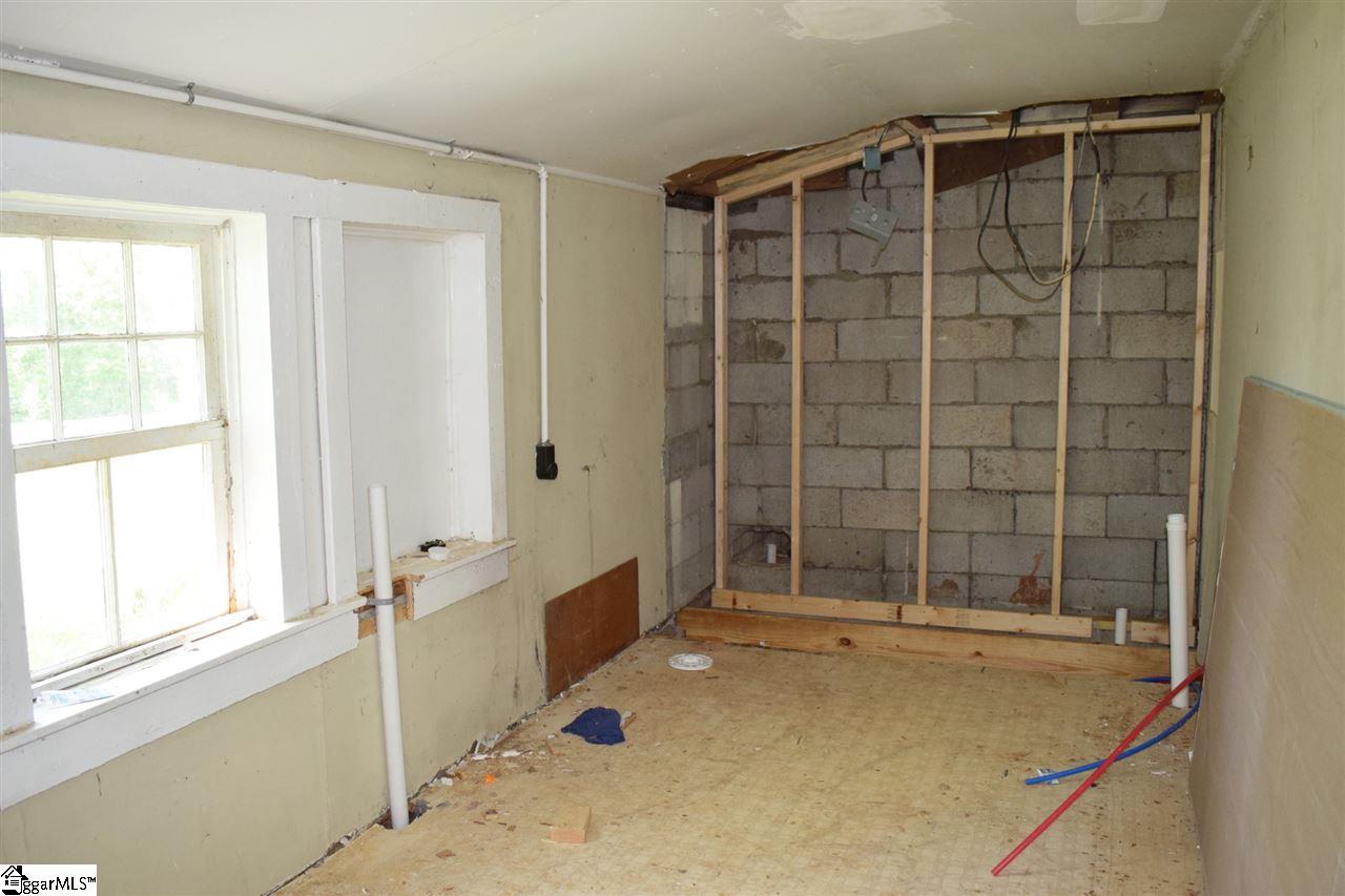 554 Snow Street, Unit TRACT B Greer, SC 29651 - Photo 10 of 20 Gallery Image 10