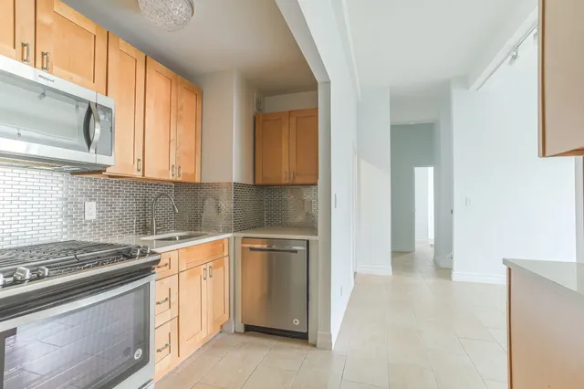 $1,150,000 | 150 Joralemon Street, Unit 6B | Brooklyn Heights