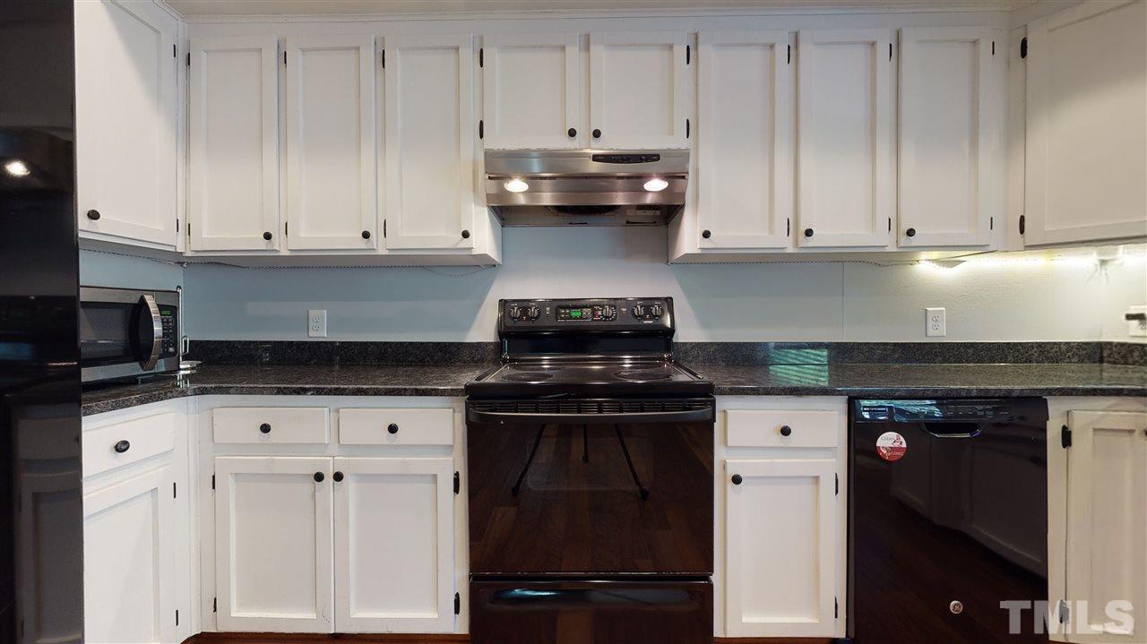 7621 Trowbridge Court Raleigh, NC 27613 - Photo 12 of 30