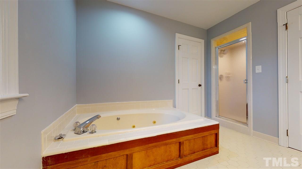 7621 Trowbridge Court Raleigh, NC 27613 - Photo 20 of 30