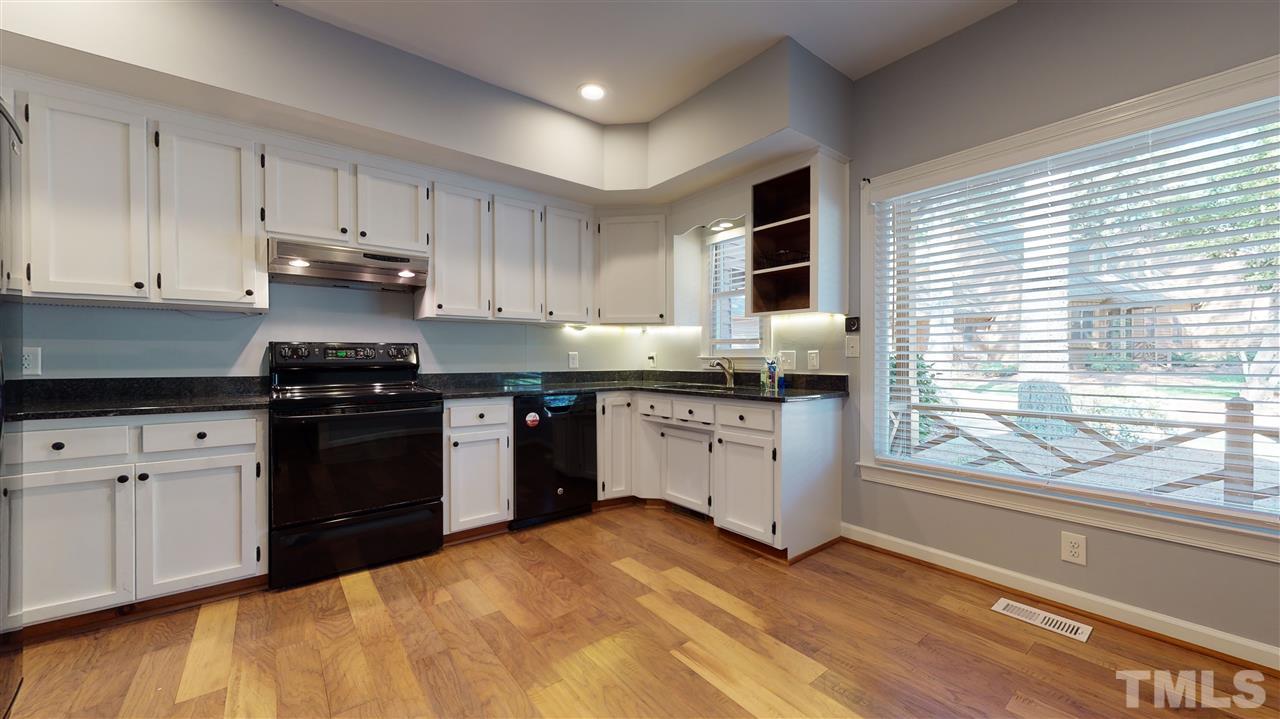 7621 Trowbridge Court Raleigh, NC 27613 - Photo 10 of 30
