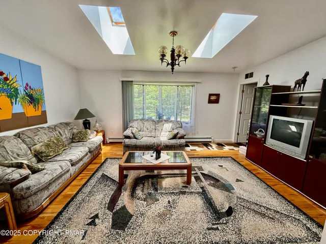 $349,000 | 3224 Lakeview Drive, Henryville, PA 18332