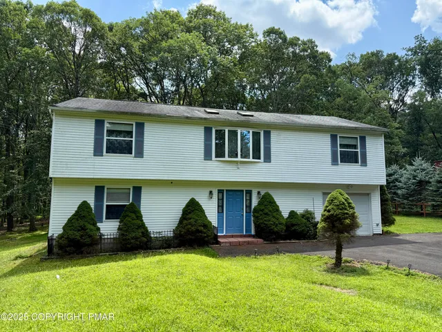 $349,000 | 3224 Lakeview Drive, Henryville, PA 18332