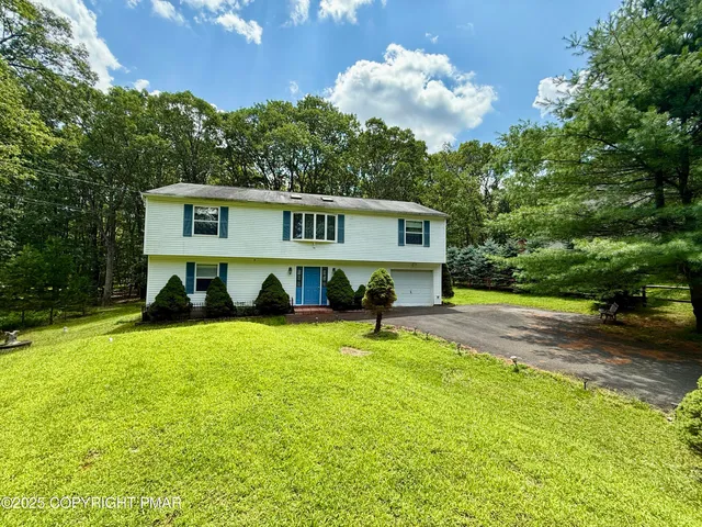 $349,000 | 3224 Lakeview Drive, Henryville, PA 18332