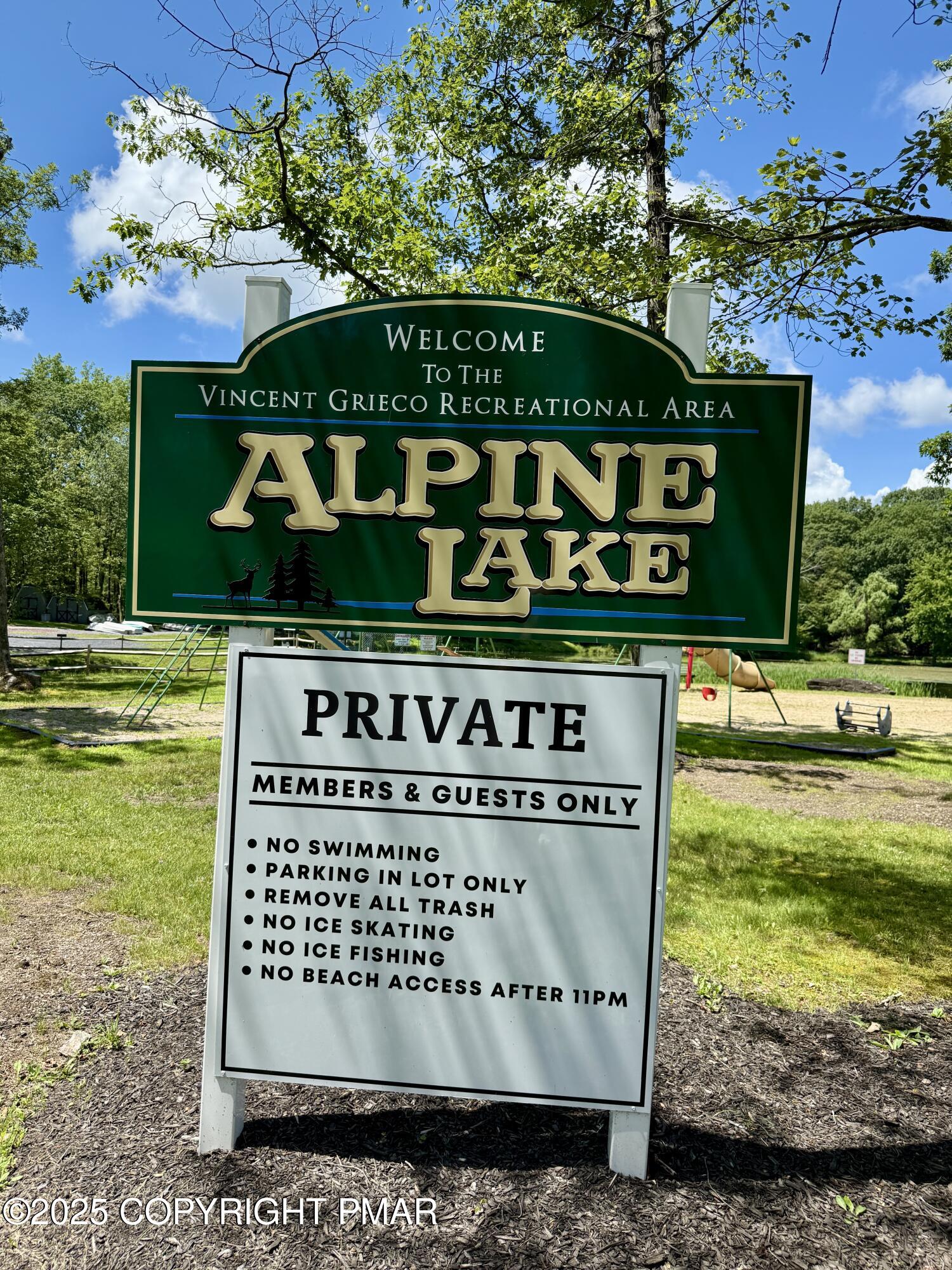 3224 Lakeview Drive Henryville, PA 18332 - Photo 44 of 48 a sign on the side of the road
