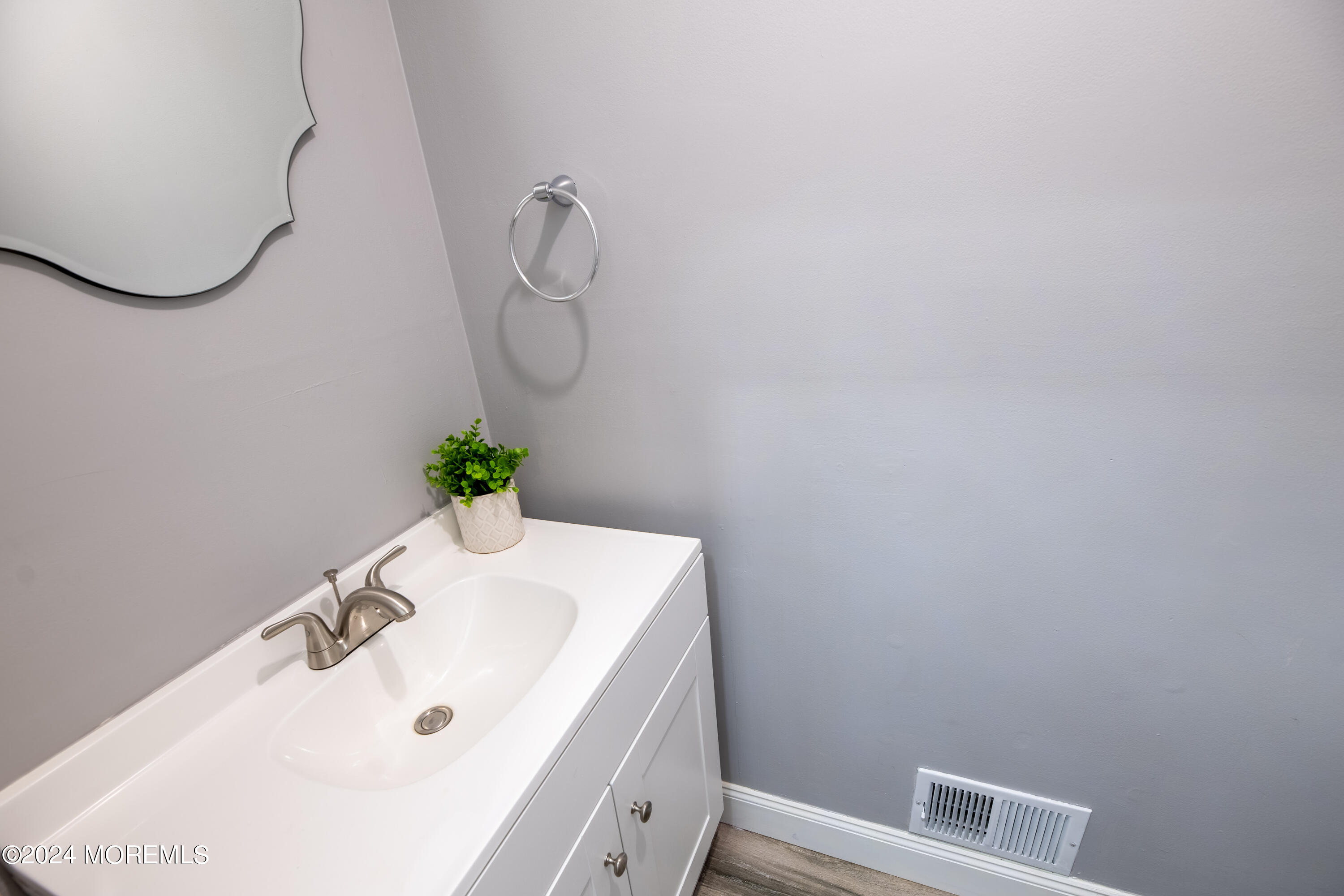 20 Cedar Street, Unit 5 Highlands, NJ 07732 - Photo 12 of 25 IMG_1136