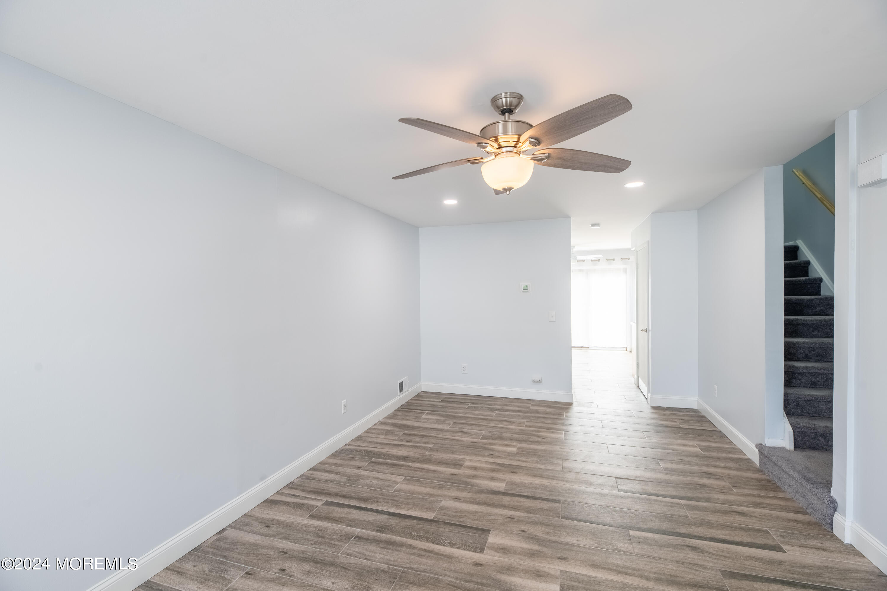 20 Cedar Street, Unit 5 Highlands, NJ 07732 - Photo 3 of 25 IMG_1126