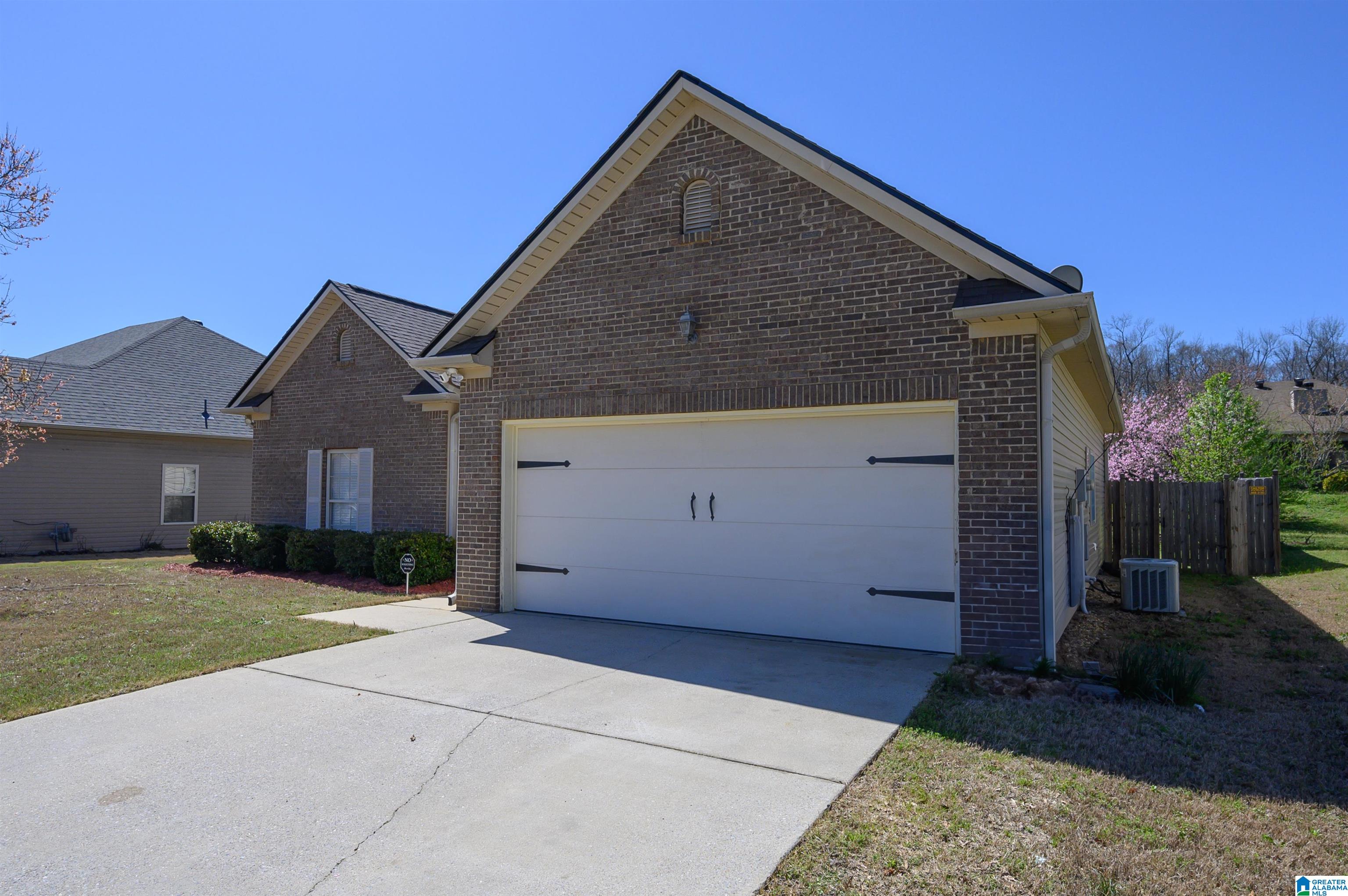 126 Merimeadows Drive Calera, AL 35040 - Photo 3 of 33