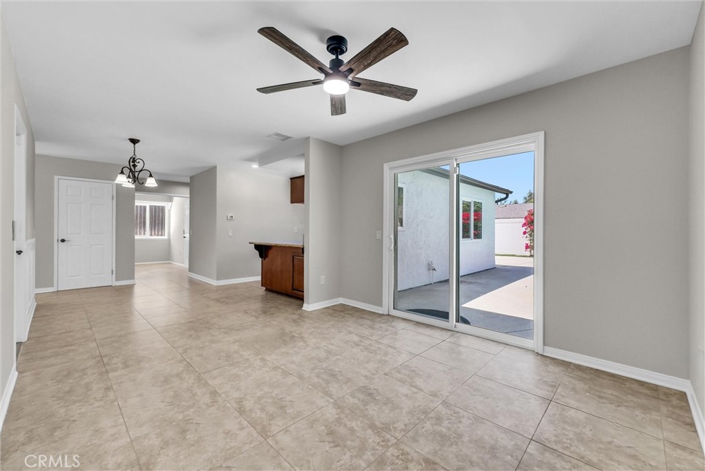2862 Westridge Road Riverside, CA 92506 - Photo 11 of 34