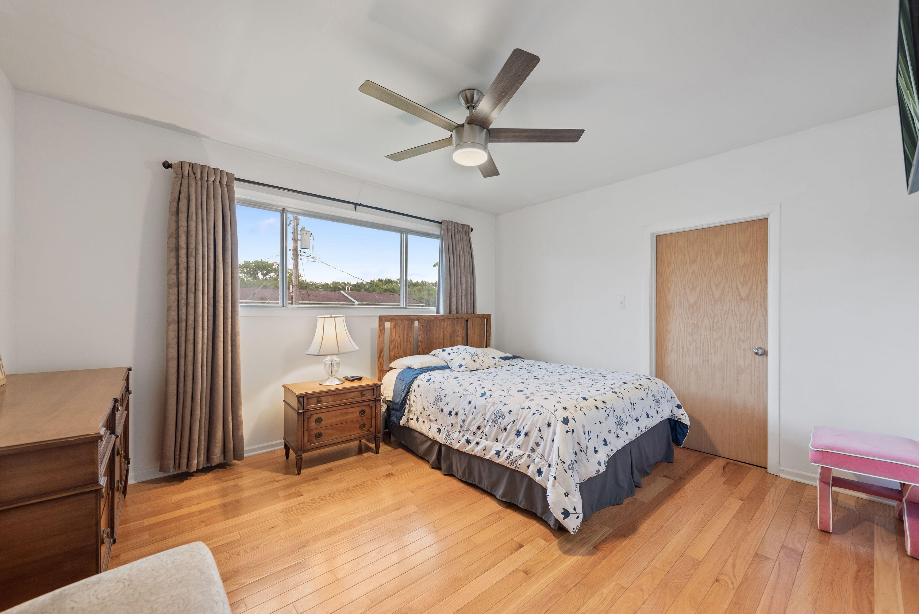 551 Union Place Gary, IN 46403 - Photo 17 of 19 a bedroom with a bed and window