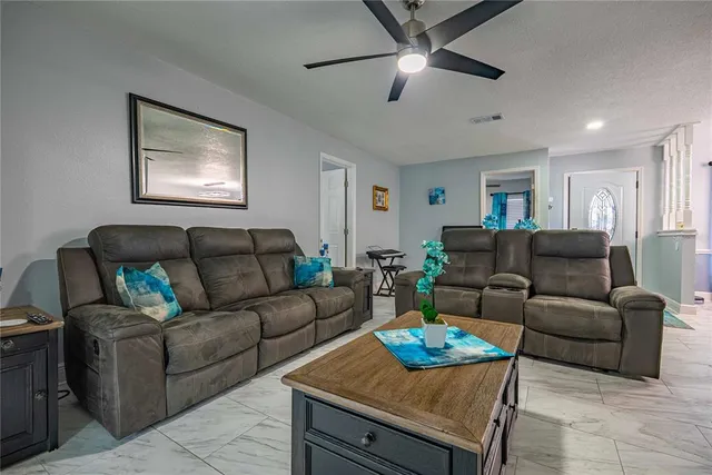 $405,900 | 3575 Lark Lane, Mulberry, FL 33860