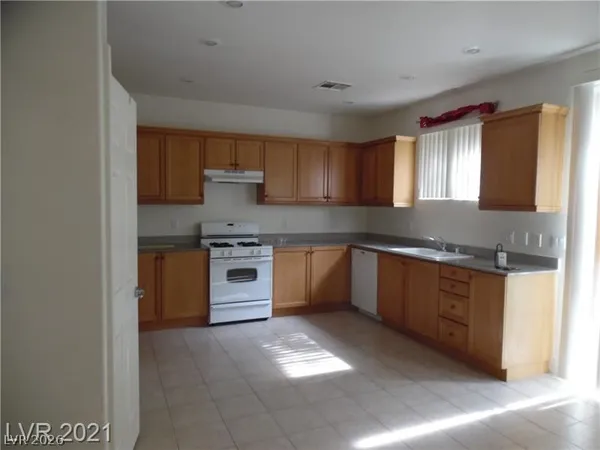 $2,395 | 9737 Valmeyer Avenue, Las Vegas, NV 89148