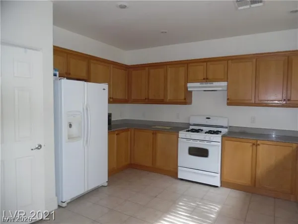 $2,395 | 9737 Valmeyer Avenue, Las Vegas, NV 89148