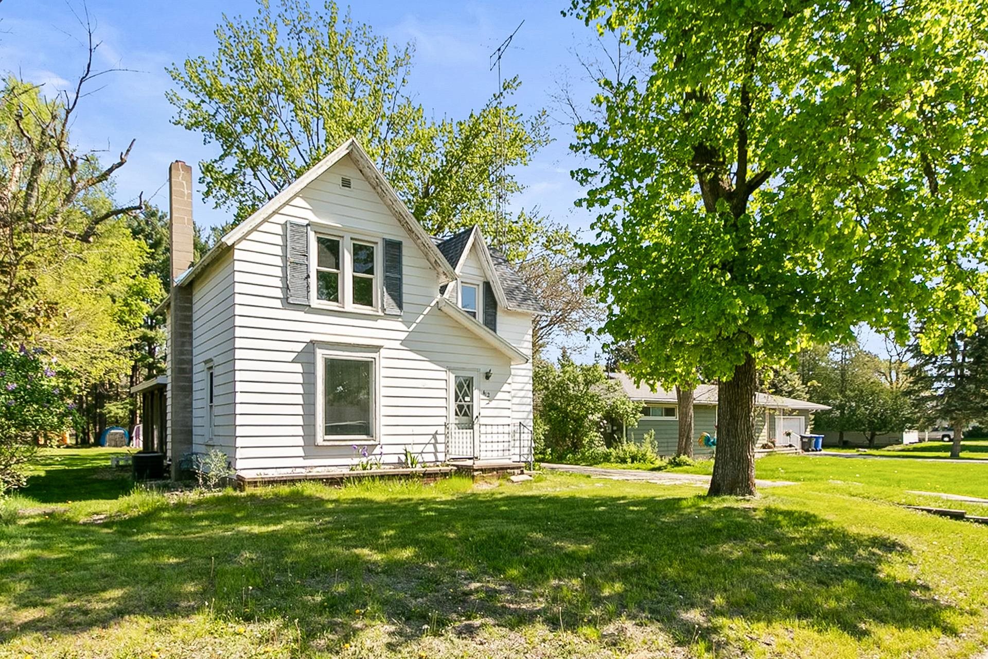 412 West Chestnut Street Pardeeville, WI 53954 - Photo 2 of 50