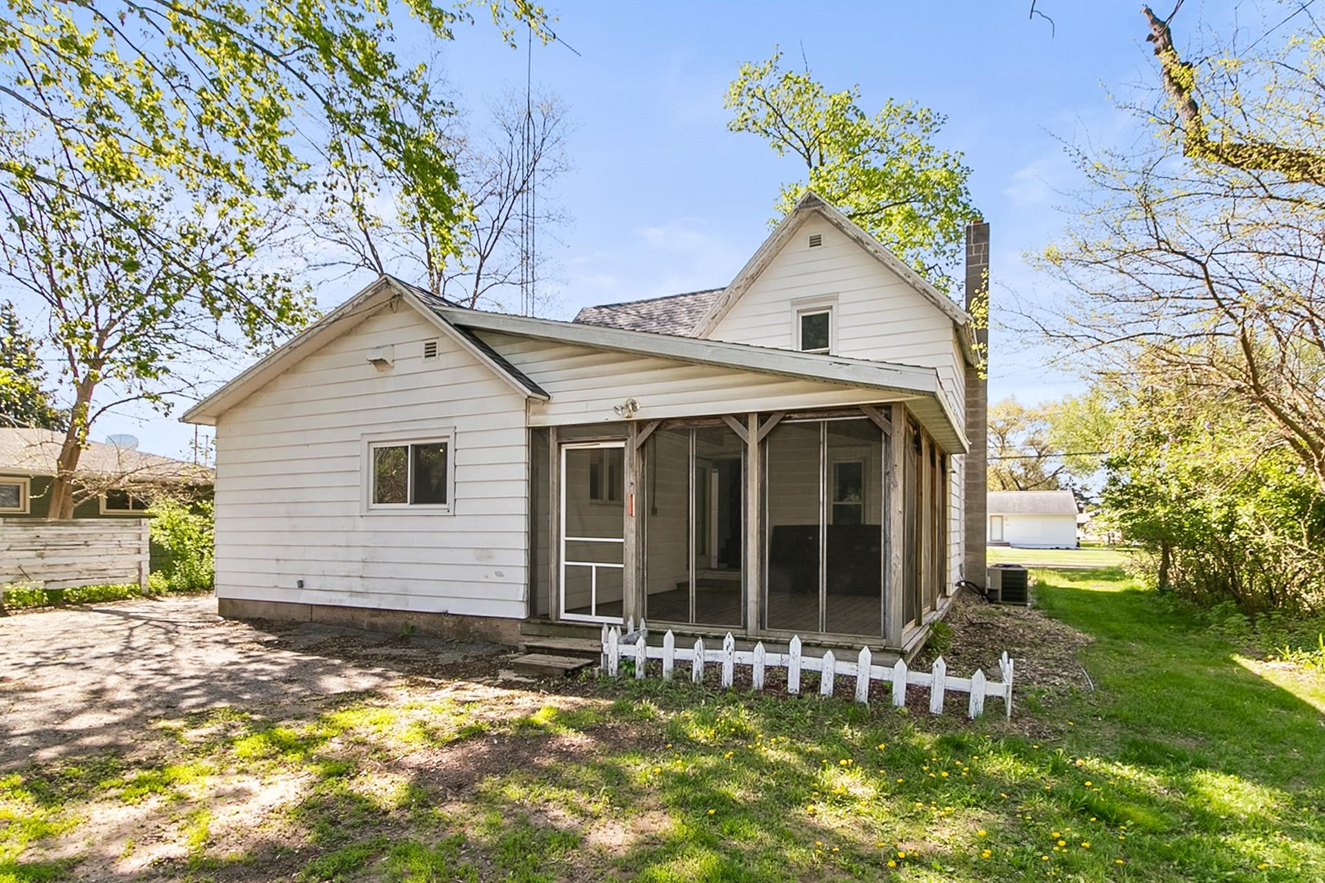 412 West Chestnut Street Pardeeville, WI 53954 - Photo 36 of 50