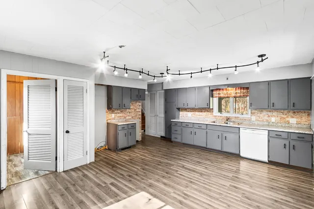 $185,000 | 412 West Chestnut Street, Pardeeville, WI 53954