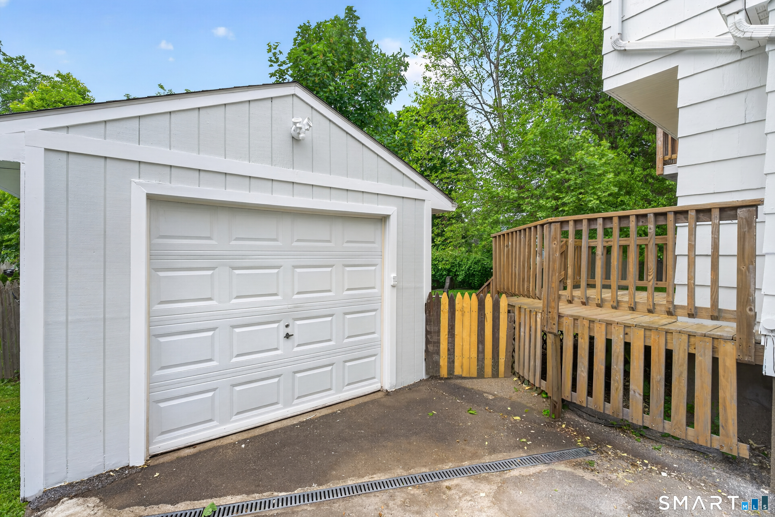 221 Meadows End Road Milford, CT 06460 - Photo 25 of 30