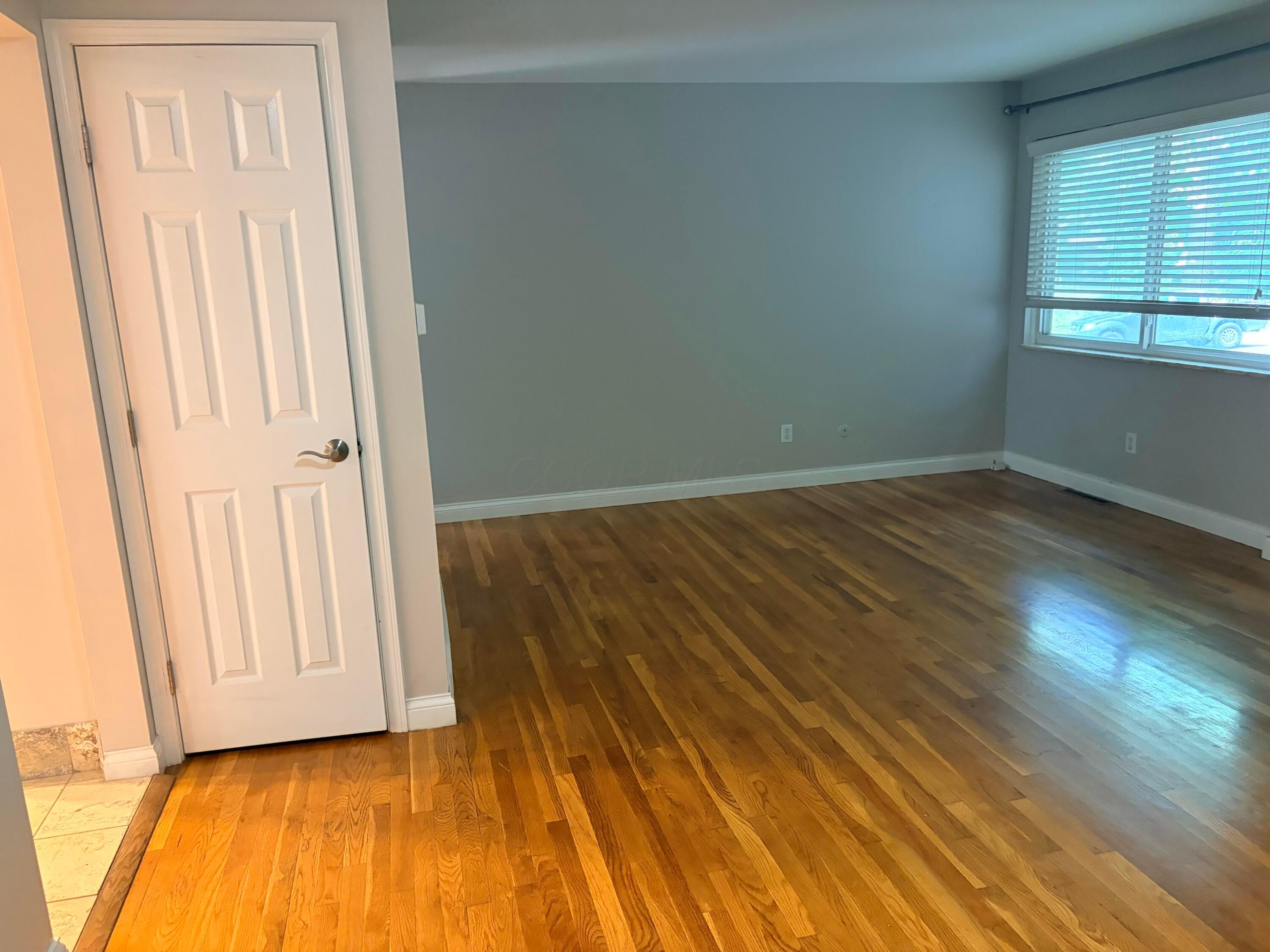 301 Fenway Road, Unit B Columbus, OH 43214 - Photo 10 of 19 IMG_5424