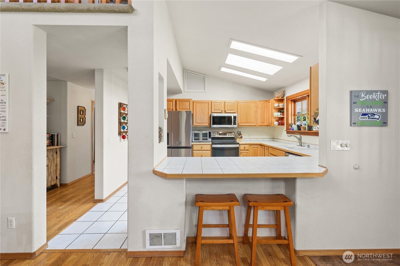 12905 Pless Road Southeast Rainier, WA 98576 - Photo 7 of 40 Gallery Image 7