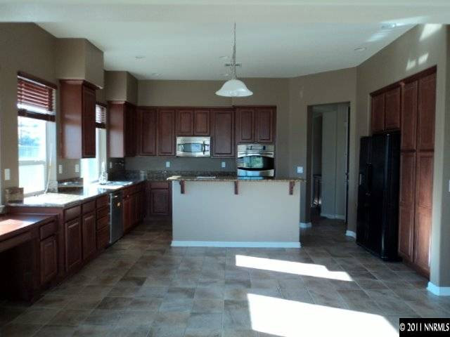 8700 Spearhead Way Reno, NV 89506 - Photo 4 of 13 Photo 4