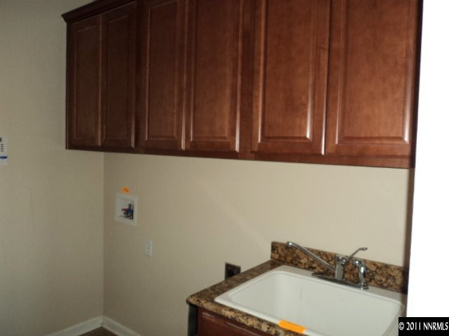 8700 Spearhead Way Reno, NV 89506 - Photo 6 of 13 Photo 6