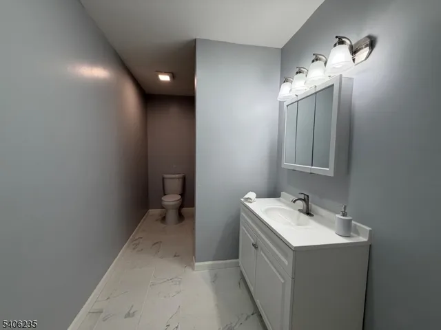 $2,990 | 327 Bond Street, Elizabeth Port, NJ 07206