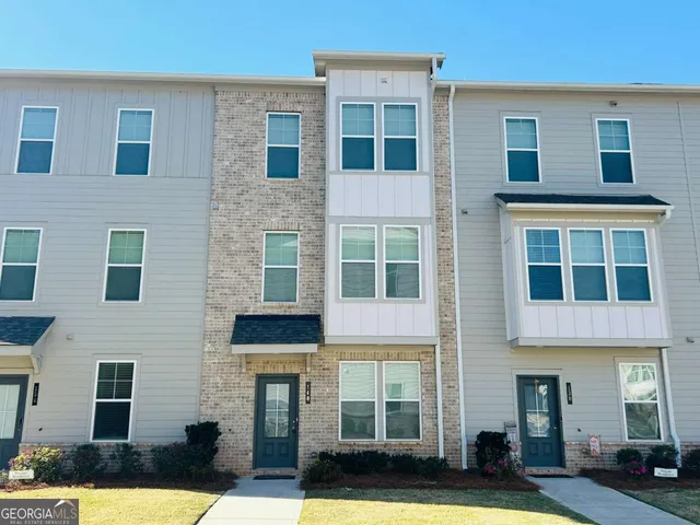 $2,350 | 140 Reese Street, Fayetteville, GA 30214