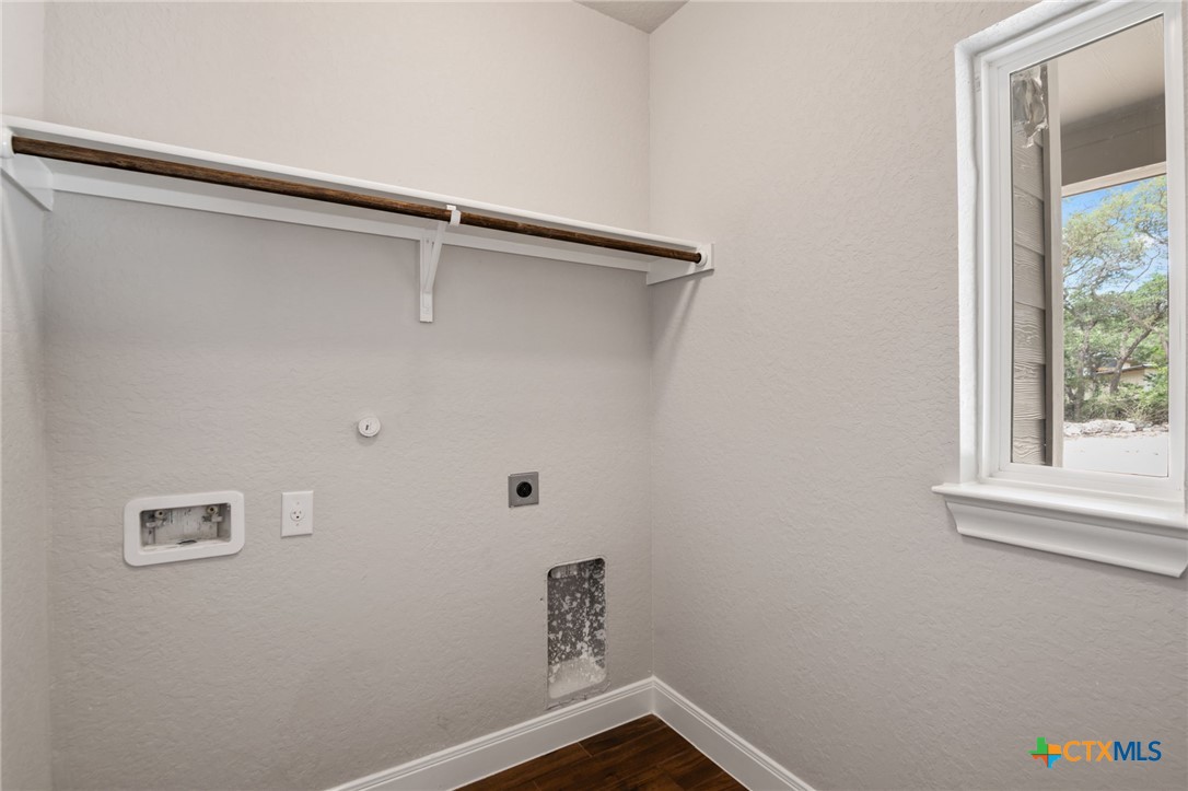 192 Weatherby Drive Spring Branch, TX 78070 - Photo 20 of 24 a close up of a wall