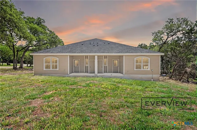 $1,600 | 192 Weatherby Drive, Spring Branch, TX 78070