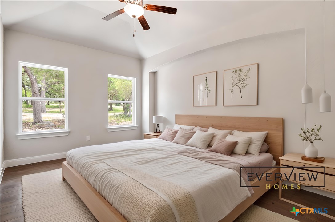 192 Weatherby Drive Spring Branch, TX 78070 - Photo 7 of 24 a bedroom with bed and window