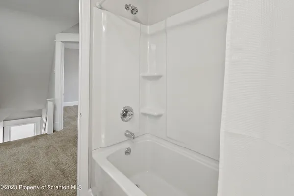 $3,200 | 1605 Roosevelt Street, Dunmore, PA 18512