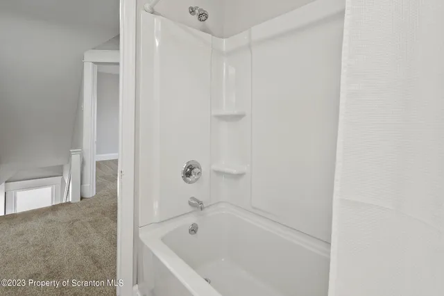 $3,200 | 1605 Roosevelt Street, Dunmore, PA 18512