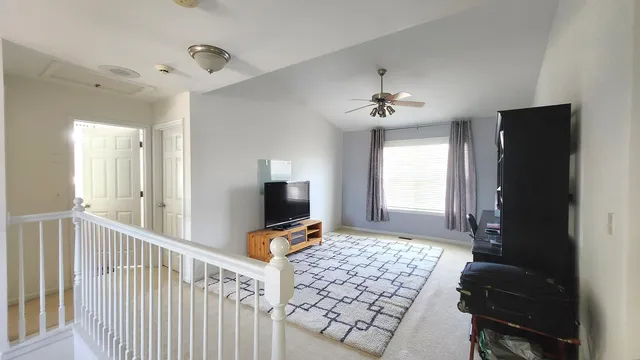 $3,250 | 1204 Frederick Court, Elgin, IL 60120