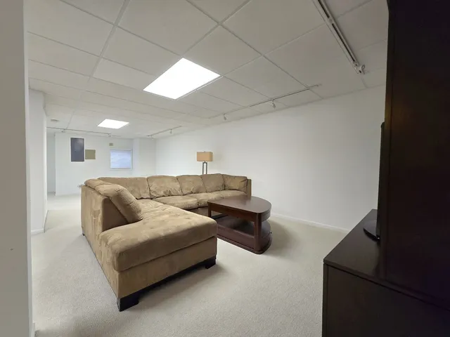 $3,250 | 1204 Frederick Court, Elgin, IL 60120