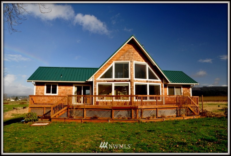 258 West Sunny Sands Road Cathlamet, WA 98612 - Photo 1 of 25 Gallery Image 1